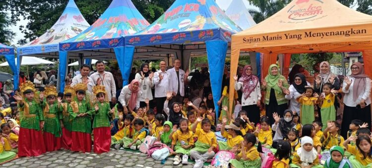 Rumah Zakat Dukung Kegiatan Riau Care Diskominfotik Provinsi Riau dengan Salurkan Paket Sembako