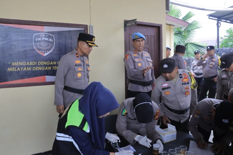 Polres Kampar Tes Urin Dadakan, Jaga Integritas Bhabinkamtibmas