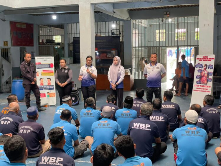 Tingkatkan Kesadaran, Penyuluhan Kesehatan TB–HIV Digelar di Blok Hunian Rutan Kelas I Pekanbaru