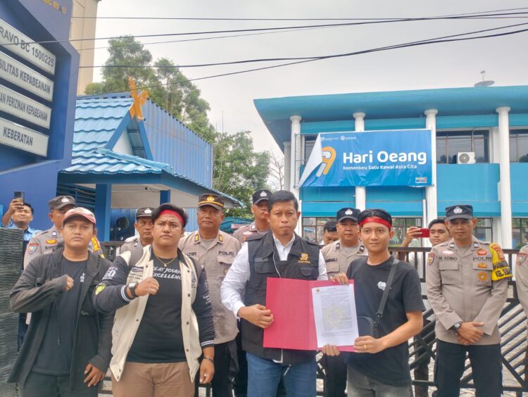BALAPATISIA Kepung Bea Cukai Riau, Tuntut Aksi “Tangkap Mafia Rokok”