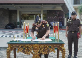 Kejati Riau Gelar Apel dan Tandatangani Pakta Integritas,Wujudkan Birokrasi Bersih dan Melayani