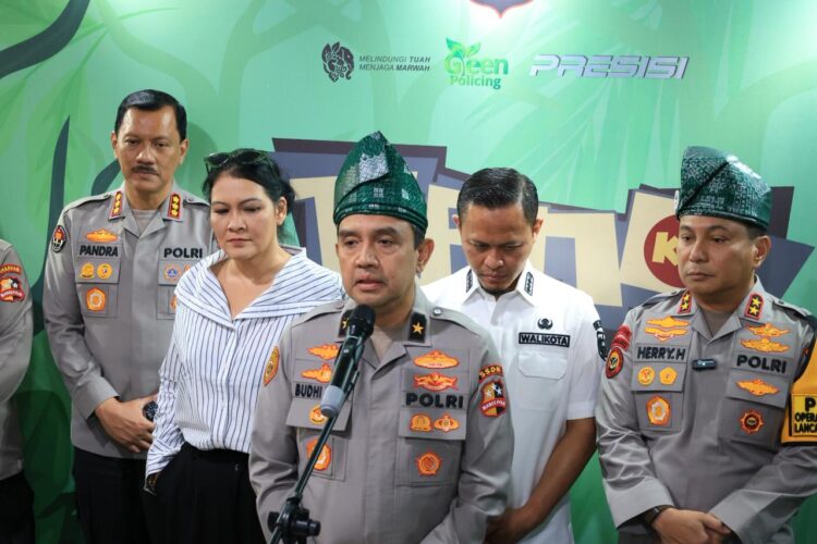 Satwa Reno K9 Polda Riau Terima Medali Penghargaan Kapolri