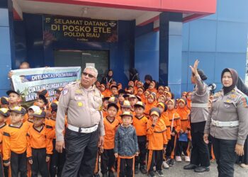 Ditlantas Polda Riau Gelar Polisi Sahabat Anak dan Green Policing, Tanamkan Kesadaran Tertib Lalu Lintas Sejak Dini