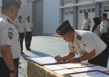 Teguhkan Pembangunan Zona Integritas Lapas Narkotika Rumbai Laksanakan Apel Penandatanganan Komitmen Bersama