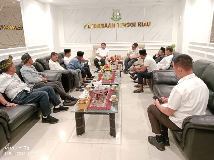 GEMA Melayu Riau Datangi Kejati Riau