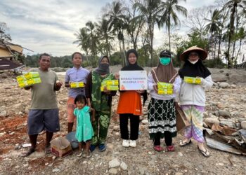 Sambut Ramadahan Rumah Zakat Salurkan 450 Paket Berbagi Makanan Keluarga (BMK) di Lokasi Bencana Banjir Kec.Batang Toru, Tapanuli Selatan