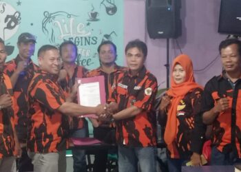 Penyerahan SK Pemuda Pancasila Ranting Kelurahan Industri Tenayan