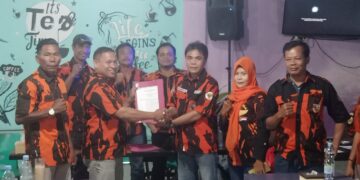 Penyerahan SK Pemuda Pancasila Ranting Kelurahan Industri Tenayan