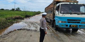 Polsek Bonai Darussalam Laksanakan Patroli dan Monitoring Pasca Curah Hujan Tinggi