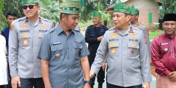 Kapolda Riau Kunjungi Pembangunan Jembatan di Desa Lubuk Agung, 