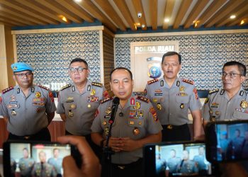 Seluruh Personel Polda Riau dan Polres hingga Polsek Jajaran Secara Serentak Melaksanakan Tes Urine