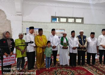 Safari Ramadan Perdana: Bupati Anton Disambut Meriah di Kampung Halaman