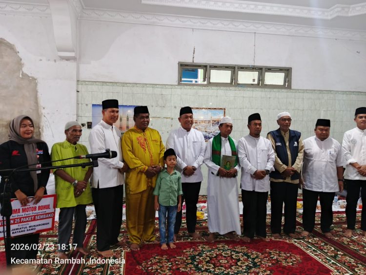 Safari Ramadan Perdana: Bupati Anton Disambut Meriah di Kampung Halaman