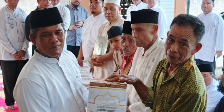 Safari Ramadan 1447 H, Pemkab Rohul Serahkan Bantuan dan Pererat Silaturahmi di Rambah Hilir
