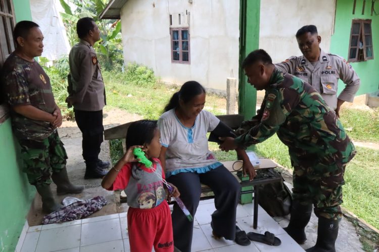 Satgas TMMD 127 Hadir Jaga Kesehatan Warga Sialang Sakti