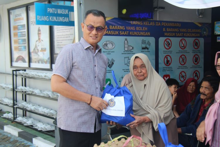 Semangat Berbagi di Bulan Ramadhan, Lapas Pekanbaru Gelar Bakti Sosial