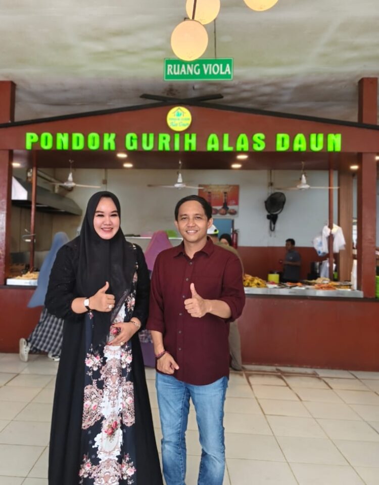 Momen Tak Terduga, Pondok Gurih Alas Daun di Datangi Mentri Kehutanan Raja Juli Antoni