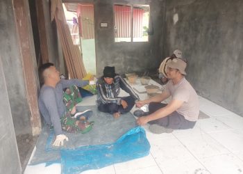 Tawa di Sela Pekerjaan, Bukti Kekompakan Satgas TMMD ke-127 Bersama Warga Tenayan Raya