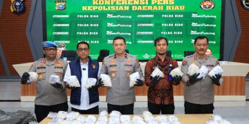 Polda Riau Amankan Heroin dari Dua Tersangka di Bengkalis, Ditaksir Bernilai Rp68 Miliar