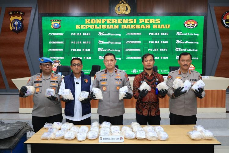 Polda Riau Amankan Heroin dari Dua Tersangka di Bengkalis, Ditaksir Bernilai Rp68 Miliar