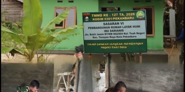 Sentuhan TNI Hadirkan Senyum Ibu Sarianis di Penghujung Pembangunan Rumahnya