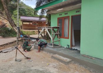 Satgas TMMD Kebutan Finishing, Rumah Ibu Anismar Hampir Rampung 98 Persen