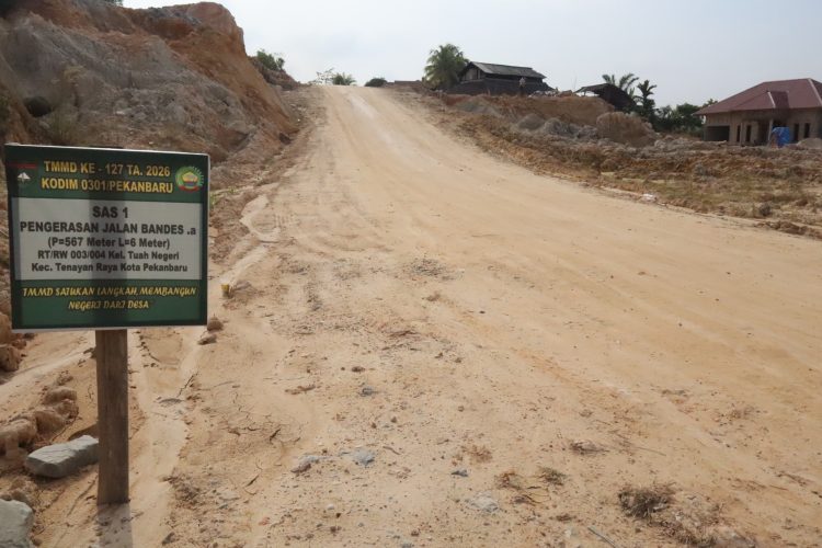 Akses Warga Kini Lebih Mudah, TMMD Kodim 0301/Pekanbaru Rampungkan Pengerasan Sejumlah Jalan