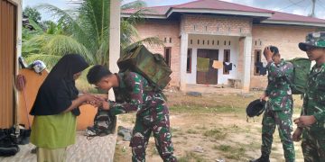 Dari Prajurit Jadi Keluarga, Perpisahan Satgas TMMD dan Warga Tuah Negeri Mengharukan