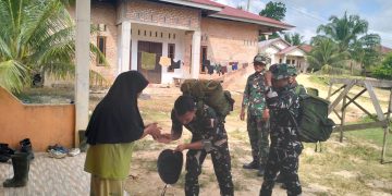 Ikatan Keluarga yang Terjalin di TMMD, Saatnya Satgas Pamit dari Rumah Warga