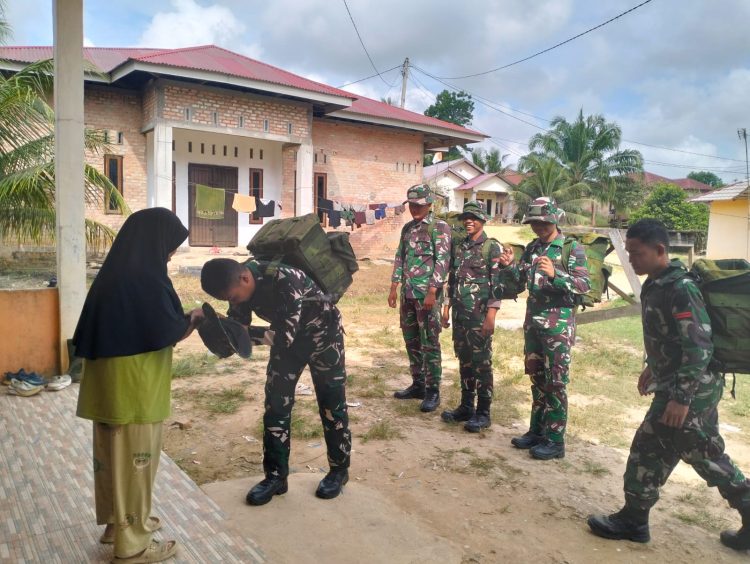 Air Mata Perpisahan Satgas TMMD dan Keluarga Asuh Setelah 30 Hari Kebersamaan