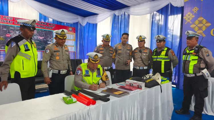 Pastikan Kesiapan Pengamanan Mudik Operasi Ketupat Lancang Kuning 2026, Dirlantas Cek Pos Pam dan Pos Yan di Pekanbaru