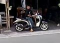 Aksi Pencurian Sepeda Motor Scoopy BM 5448 EJ di Kedai Kopi JKK Jalan Tengku Umar, Pelaku Manfaatkan Kelengahan Korban