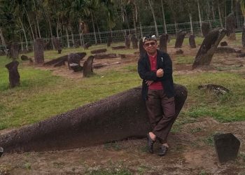 Menhir Bawah Parit : Jejak Peradaban Tua Minangkabau Yang Terabaikan