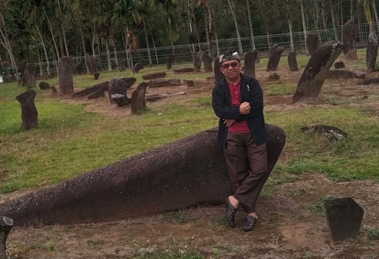 Menhir Bawah Parit : Jejak Peradaban Tua Minangkabau Yang Terabaikan