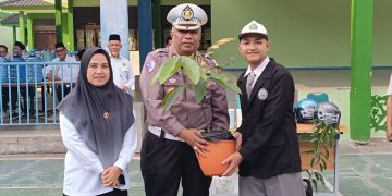 Police Goes To School di MAN 1 Pekanbaru, Ditlantas Polda Riau Tanamkan Budaya Tertib Lalu Lintas dan Peduli Lingkungan