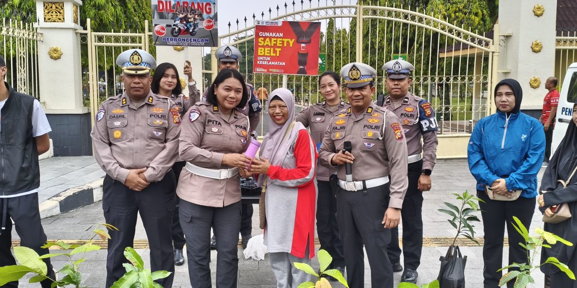 Ribuan Warga CFD Teredukasi! Ditlantas Polda Riau Kampanyekan Tertib Lalu Lintas dan Tanam Kepedulian Lingkungan