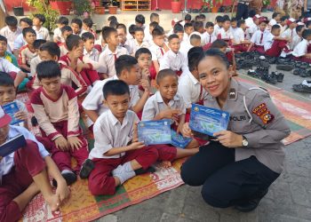 Tanamkan Disiplin dan Cinta Lingkungan Sejak Dini, Ditlantas Polda Riau Gencarkan Police Goes To School di SDN 171 Pekanbaru