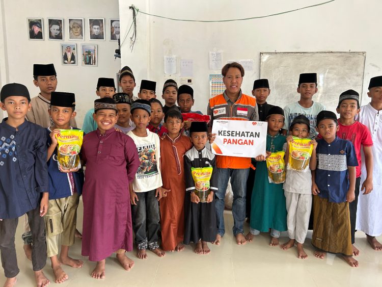Rumah Zakat Salurkan Bantuan Pangan Untuk Anak Panti Asuhan Air Dingin Rimbo Panjang 