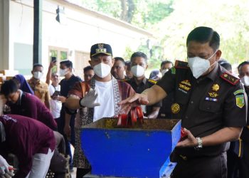 Kejati Riau Musnahkan 22,2 Juta Batang Rokok Ilegal, Tegas Lawan Mafia Cukai