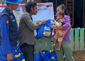 JALUR Ditpolairud Polda Riau Hadirkan Negara untuk Suku Talang Mamak, 8 Jam Perjalanan ke Pedalaman 