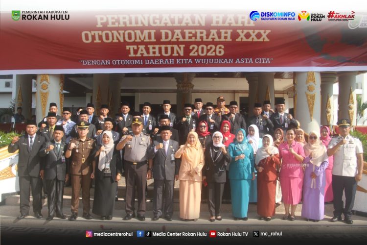 Pj. Sekda Rohul Pimpin Upacara Hari Otonomi Daerah ke-XXX Tingkat Kab. Rohul