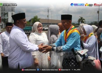 Bupati Anton Lepas Keberangkatan JCH Melalui Bandara Tuanku Tambusai Tahun 2026