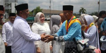 Bupati Anton Lepas Keberangkatan JCH Melalui Bandara Tuanku Tambusai Tahun 2026