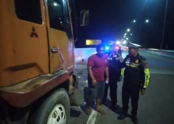 Patroli Malam Sat PJR Tol Permai: Tertibkan Kendaraan di Bahu Jalan, Jaga Keselamatan Pengguna Tol
