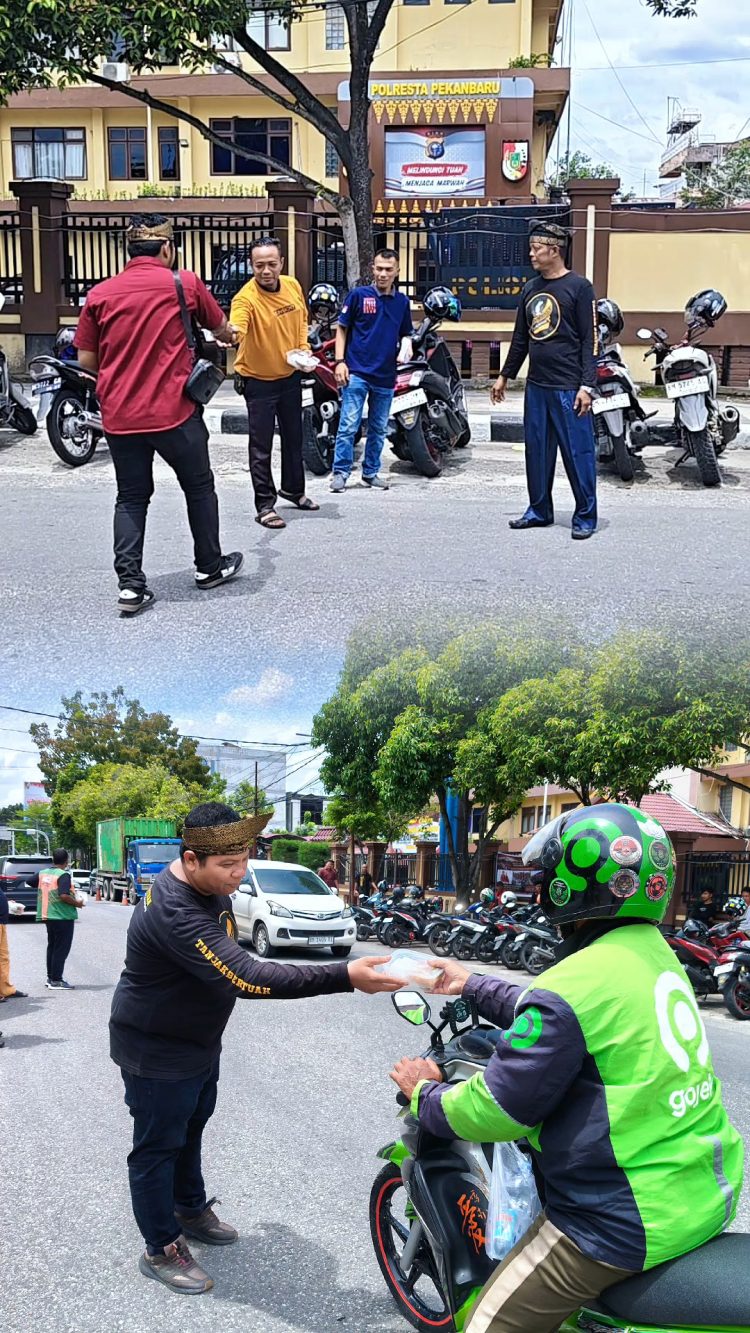 Tanjak Bertuah Riau Tebar Kepedulian di Depan Polresta Pekanbaru