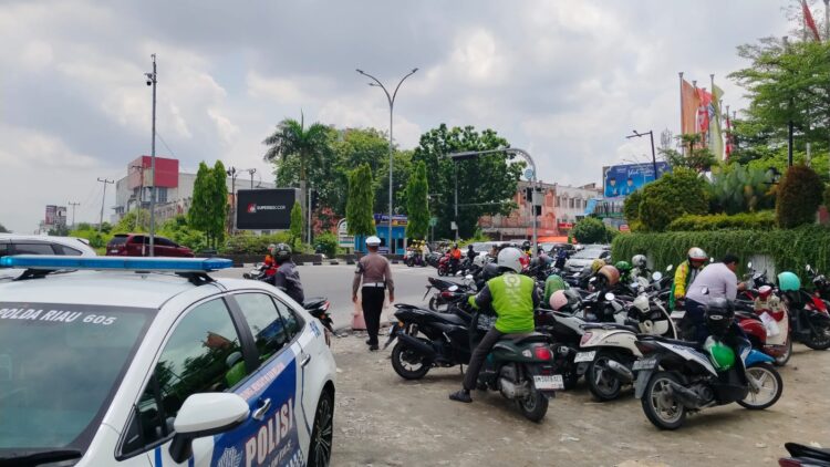 Antisipasi Lonjakan Arus Long Weekend, Ditlantas Polda Riau Sebar Personel di Titik Rawan