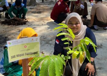 Dukung Restorasi Lingkungan di Siak, SKK Migas Sumbagut, KKKS Wilayah Riau dan WCD Riau Lanjutkan Penanaman di Desa Wisata Dayun