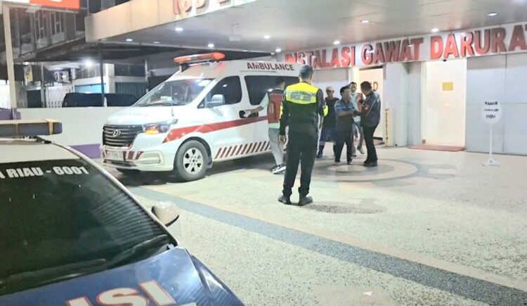 Gerak Cepat Sat PJR Polda Riau Kawal Ambulans Pasien Kritis, Tiba Selamat di Rumah Sakit