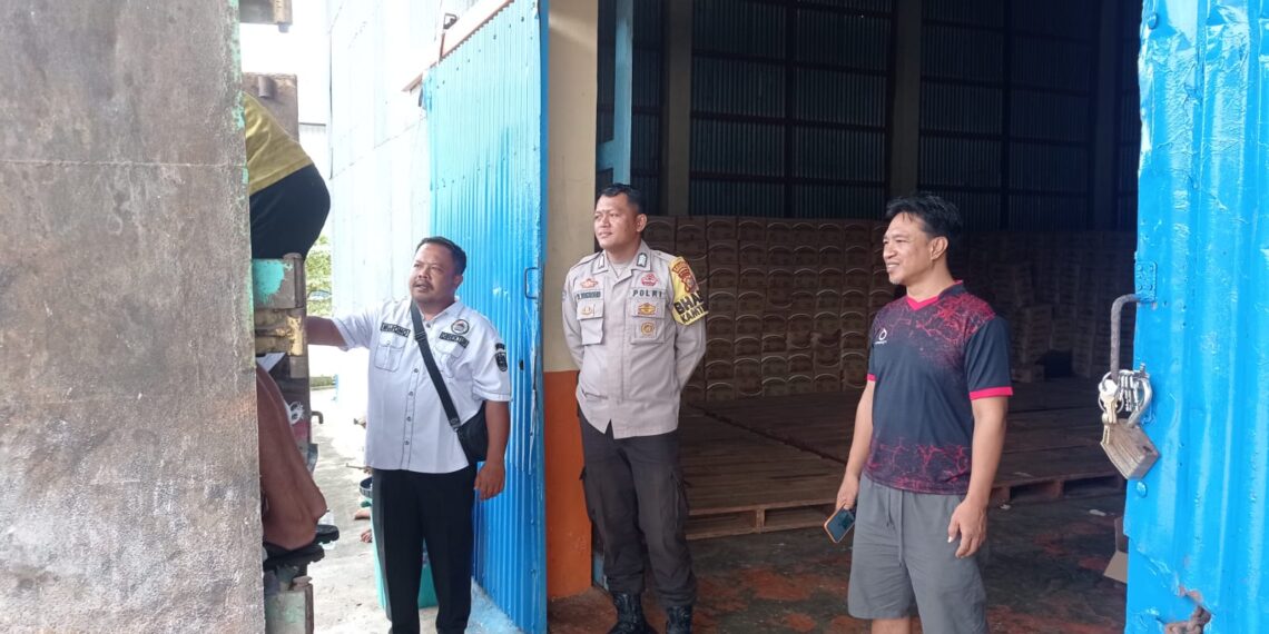 Polsek Tambusai Utara Kawal Penyerapan Jagung Petani, Wujud Nyata Polisi Cinta Petani