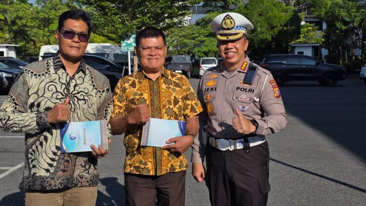 Apel Jam Pimpinan Dirangkaikan Pelepasan Purnabakti AKP Darmainil dan AKP Jalinus, Dirlantas Polda Riau Tekankan Profesionalisme dan Pengabdian